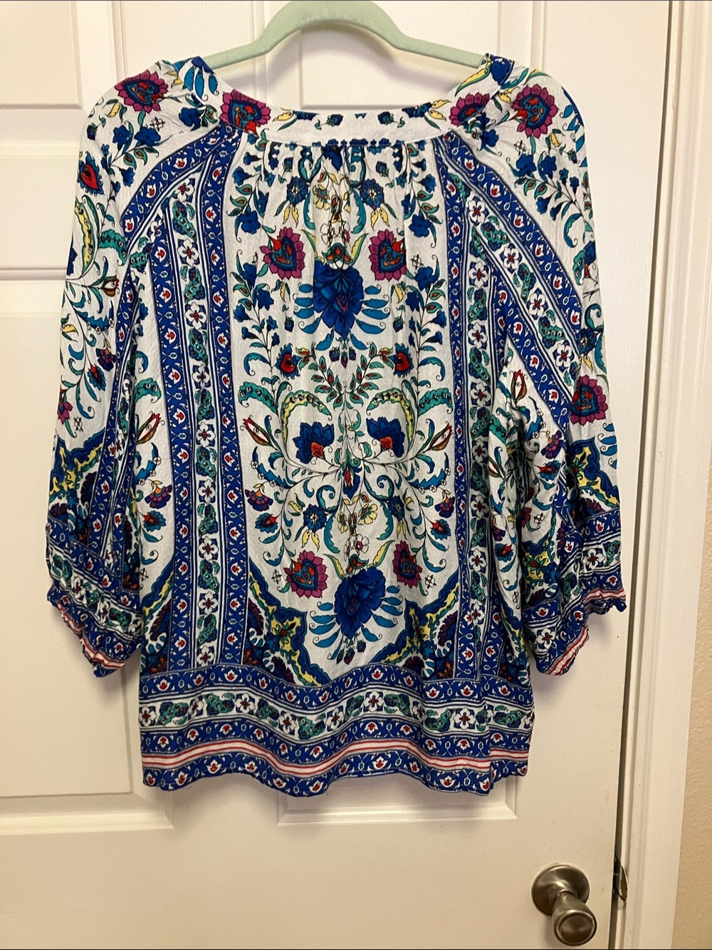 Figueroa & Flower Boho Floral Peasant Top in Blue, White & Red Size XL - Picture 2 of 5